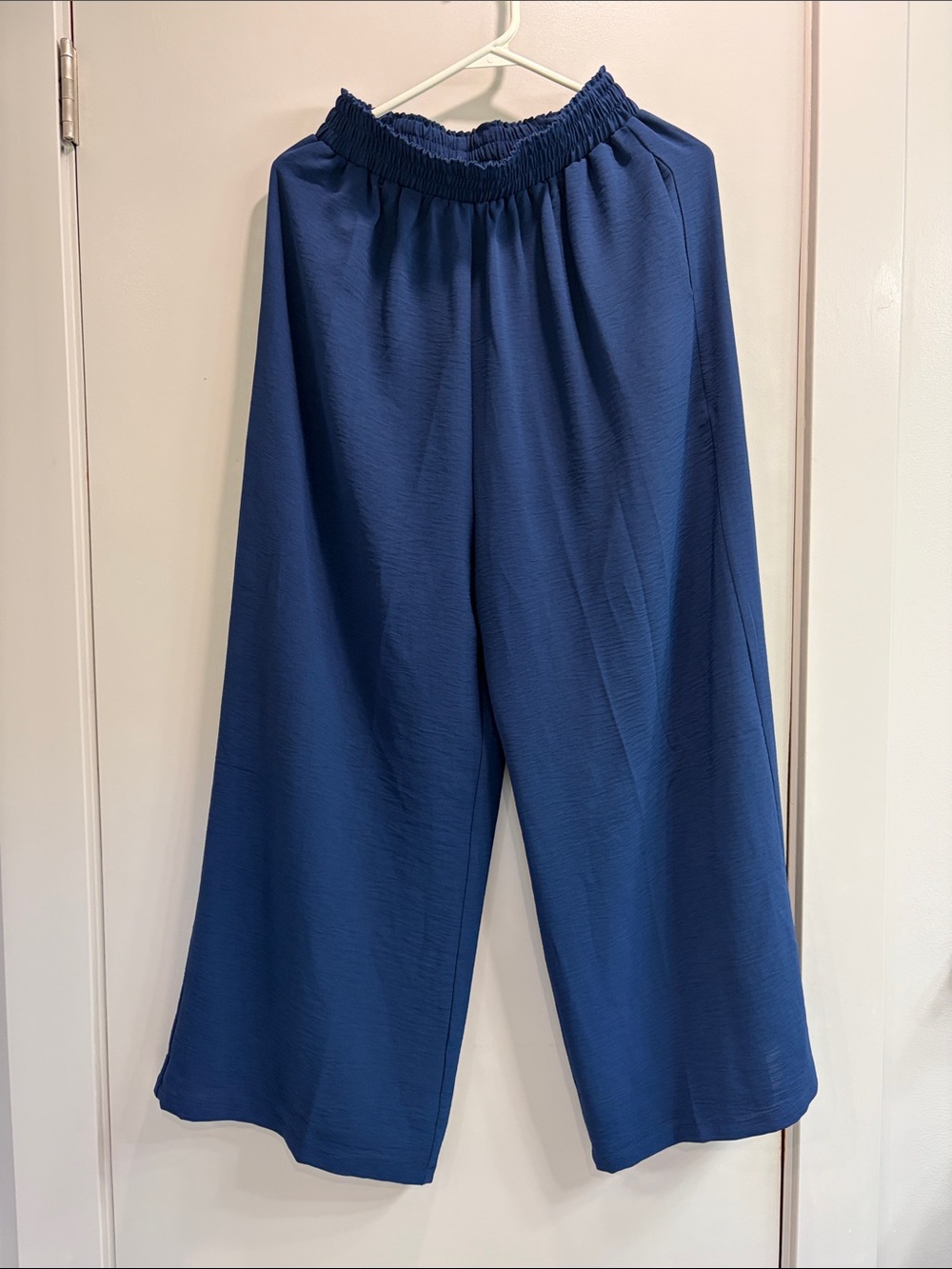 Women’s Navy Wide-Leg Smocked-Waist Pants